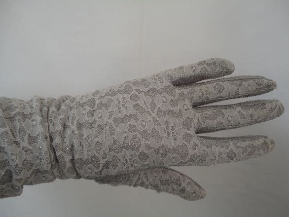 Vintage Silver Lurex & White Lace Mid Length Glove