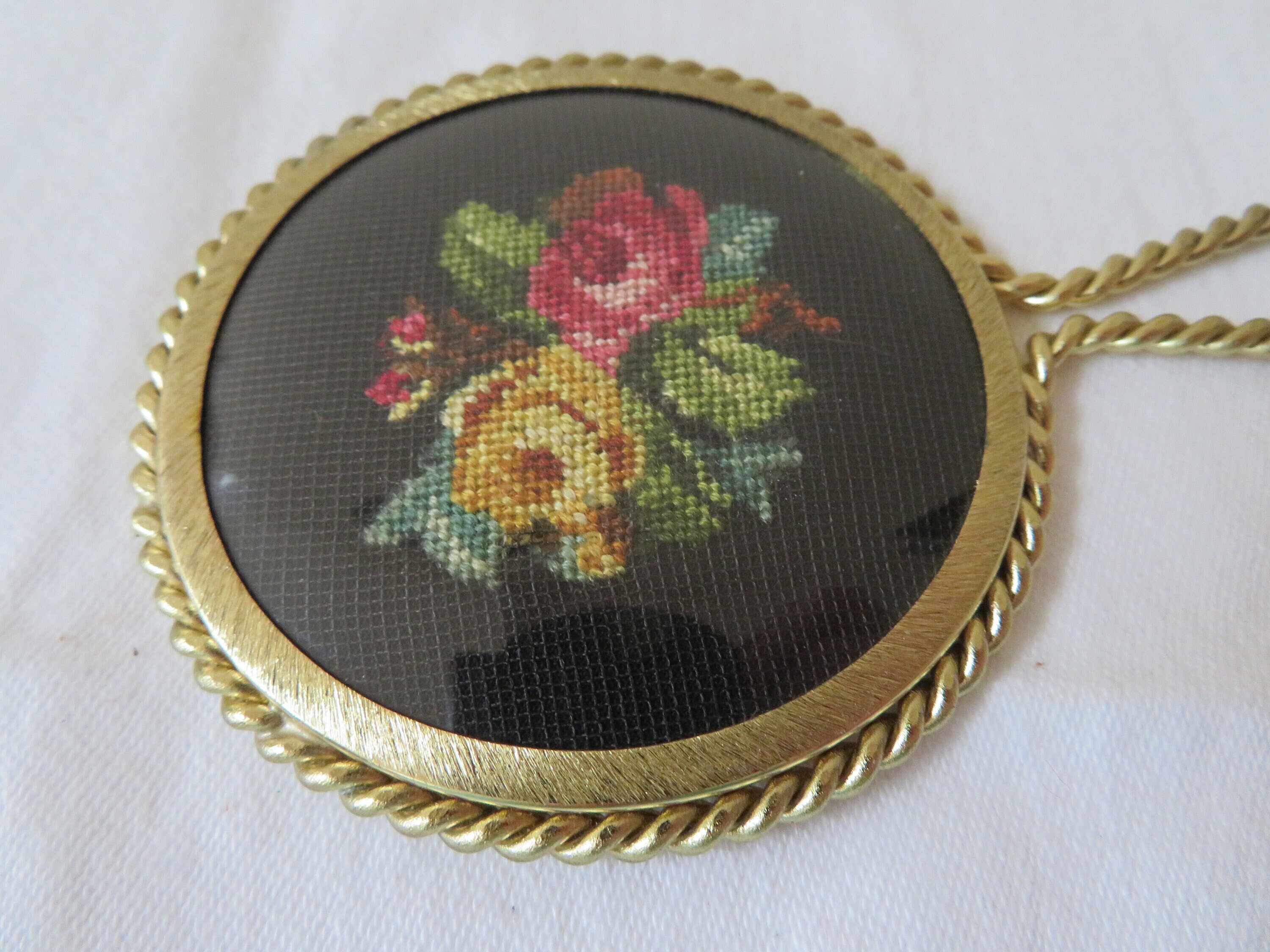 アンティーク雑貨 pico Kigu Oval With Diamantes and Patina-vintage Ladies Powder