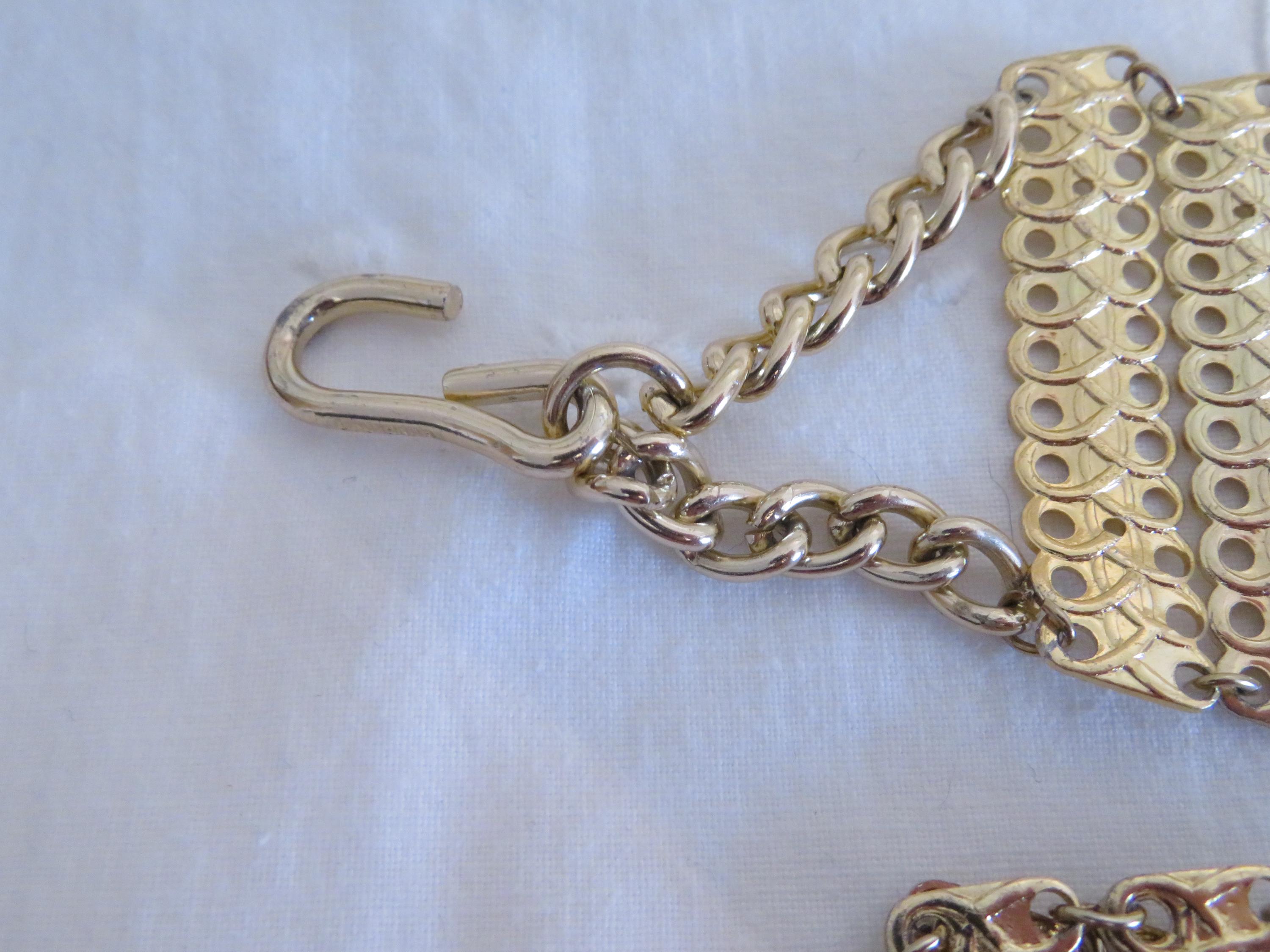 2 vintage MCM Chain link Asian coin (Hong Kong) & gold expandable belts VINTAGE MCM 1960s Chain Belt Silver Tone Cameo Medallion  main image 4