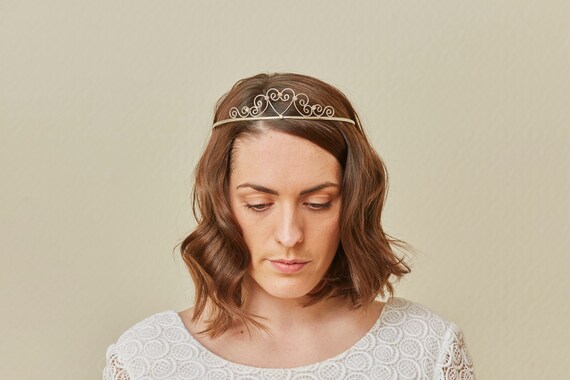 Vintage Silver Tone Heart Shaped Tiara/Crown with… - image 4