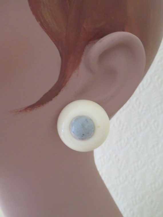 Vintage Ivory and Speckled Pale Blue Lucite Earri… - image 6