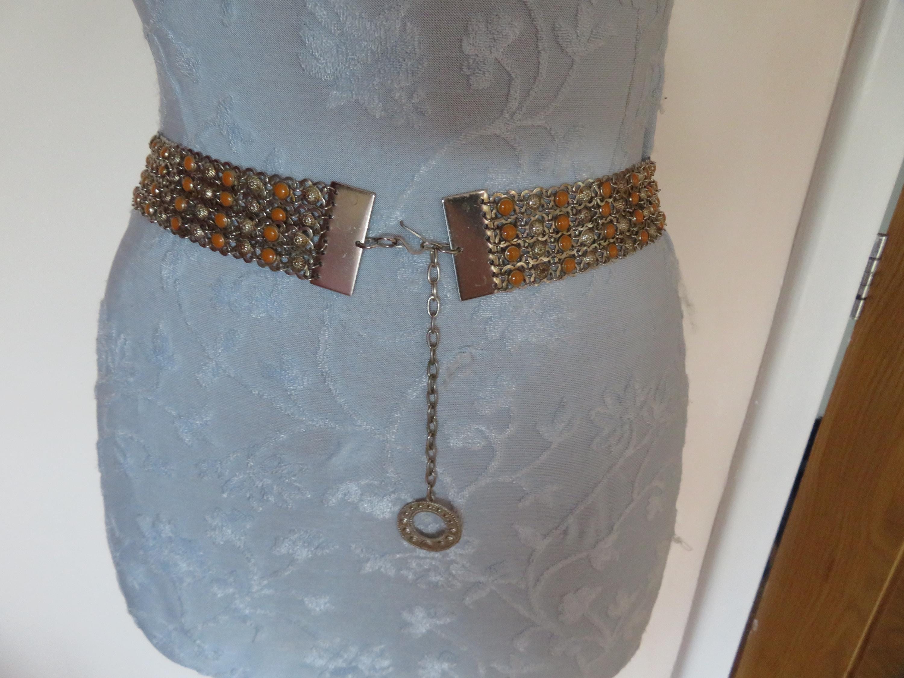 Vintage MOD lucite and silver  chain Link belt- rare item! Vintage Silver Tone Flower Link Multi Chain Belt, Ornate  main image 4