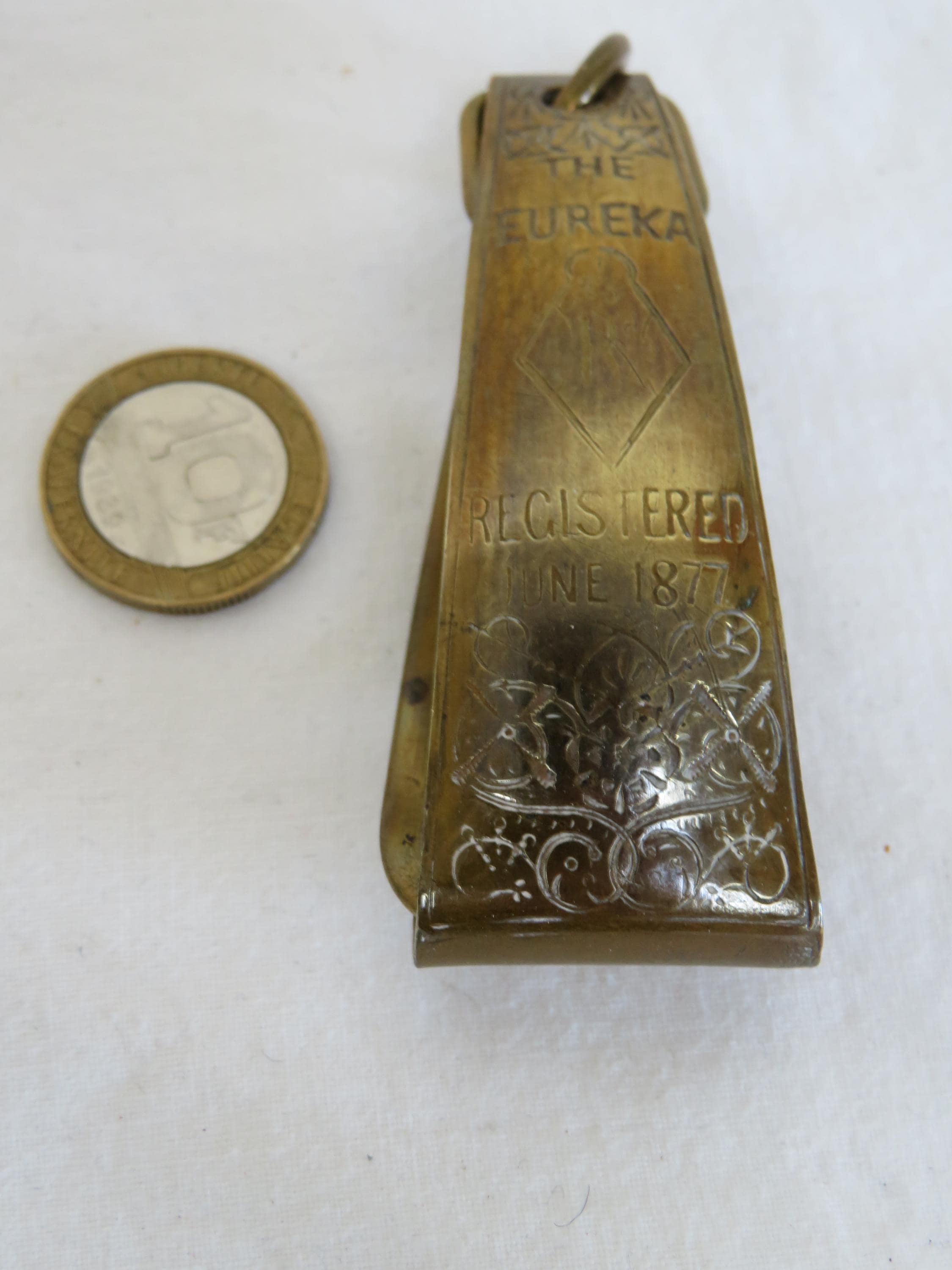 アンティーク花柄真鍮スカートリフタークリップ「ユーレカ1877年6月