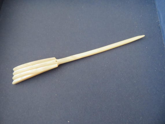 Antique/vintage Hand Carved Mother of Pearl Hair Stick/pin  display picture 1