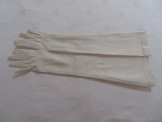 Vintage Ivory Stretch Satin Elbow Length Gloves -… - image 5