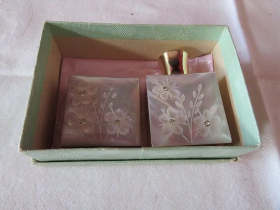Vintage Gold Tone Pill Box and Perfume Bottle Set… - image 6
