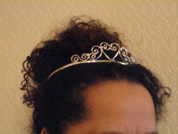 Vintage Silver Tone Heart Shaped Tiara/Crown with… - image 8
