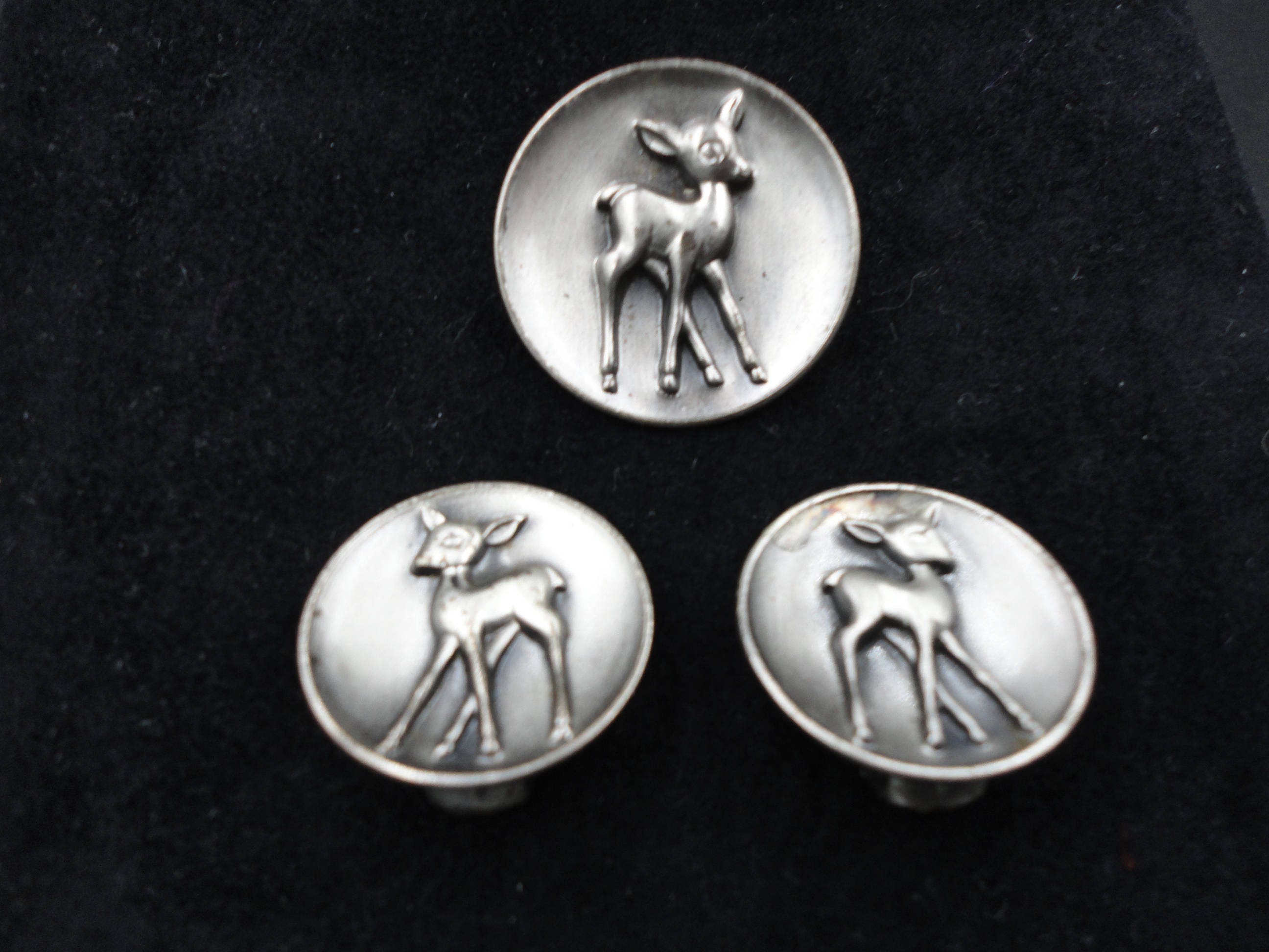 ヴィンテージ ブローチ/ピン＆クリップ式イヤリング（バンビ/鹿/子鹿柄