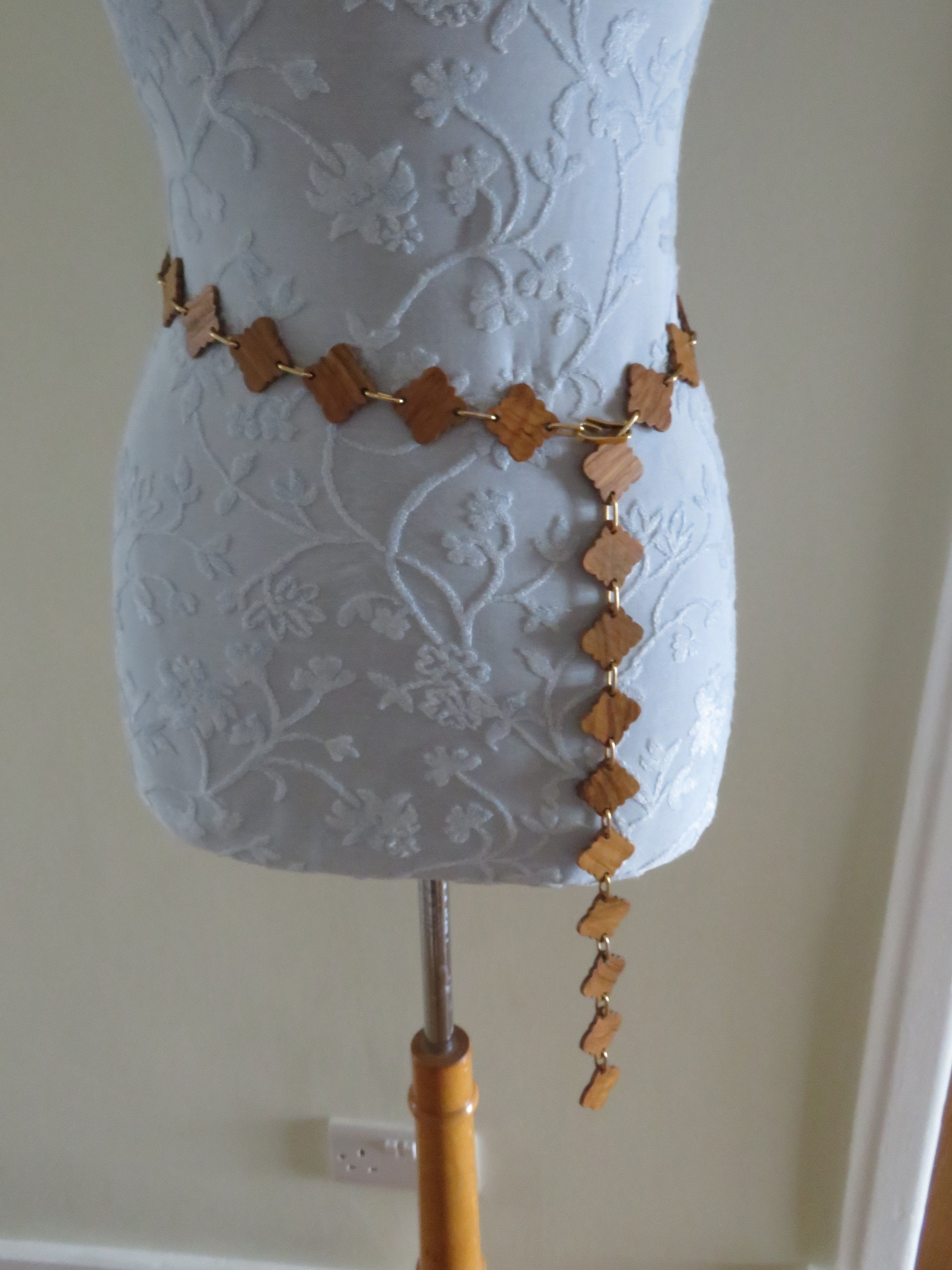 Vintage Wood Panel and Gold Tone Chain Belt - 1980