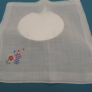 Vintage White Hankie/Handkerchief/Hanky with Pretty Embroidered Flower Posy - Bridal/Wedding Keepsake - Pink, Blue, Purple, Green