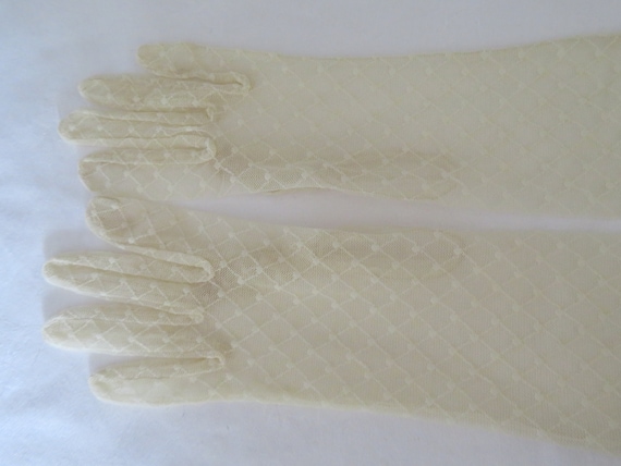 Vintage Ivory Semi Sheer Nylon Lace Elbow Length … - image 6