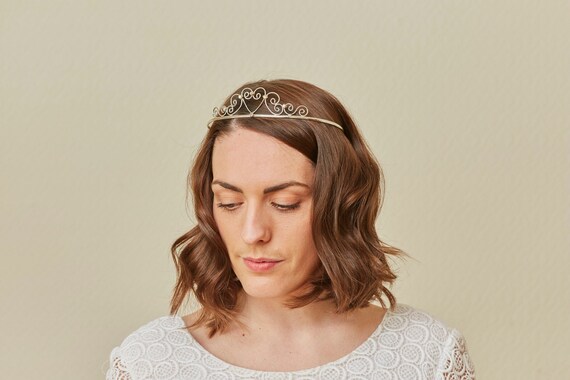 Vintage Silver Tone Heart Shaped Tiara/Crown with… - image 5