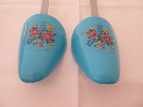 Vintage Turquoise Blue Plastic Floral Design Shoe… - image 1
