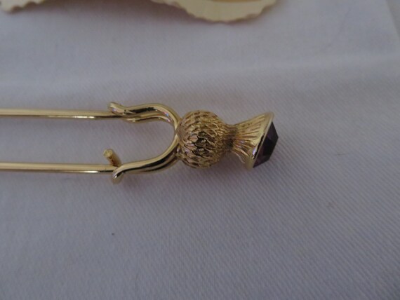 Vintage Gold Tone Thistle Shaped Kilt Pin with Fa… - image 5