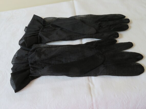 Sheer on sale nylon gloves