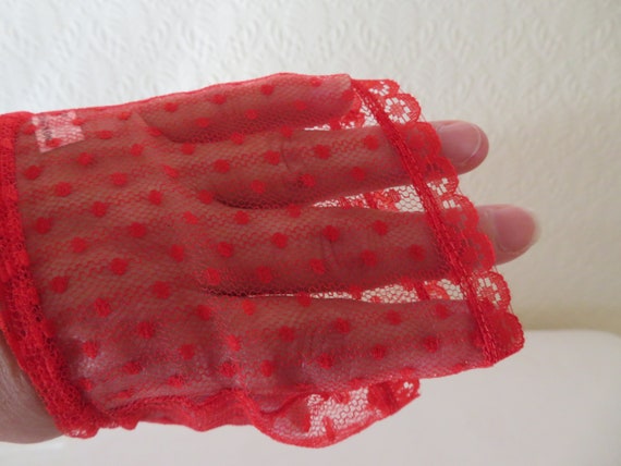 Vintage Red Nylon Lace/Net Fingerless Gloves by De