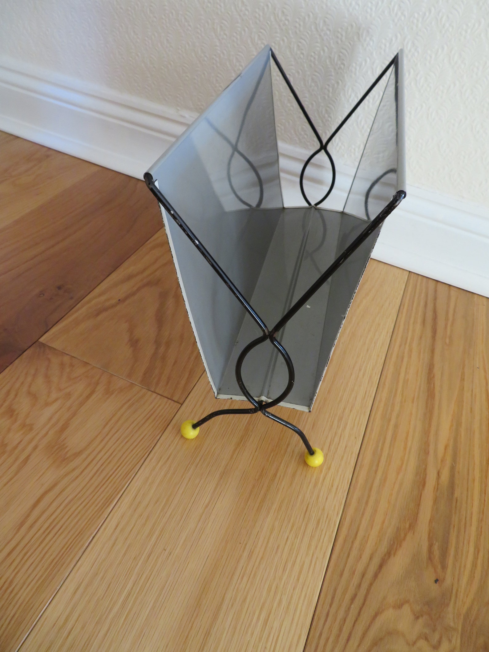 Vintage Painted Metal Magazine Rack With Shades of Pink Rose - Etsy