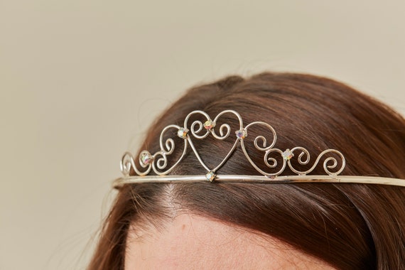 Vintage Silver Tone Heart Shaped Tiara/Crown with… - image 3
