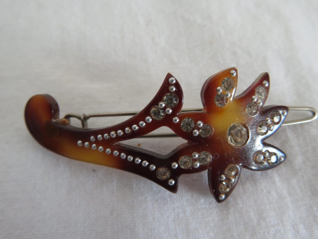 Vintage Faux Tortoiseshell Lucite Diamante rhinestone Flower Shape vintage-faux-tortoiseshell-lucite-diamante-rhinestone-flower-shape