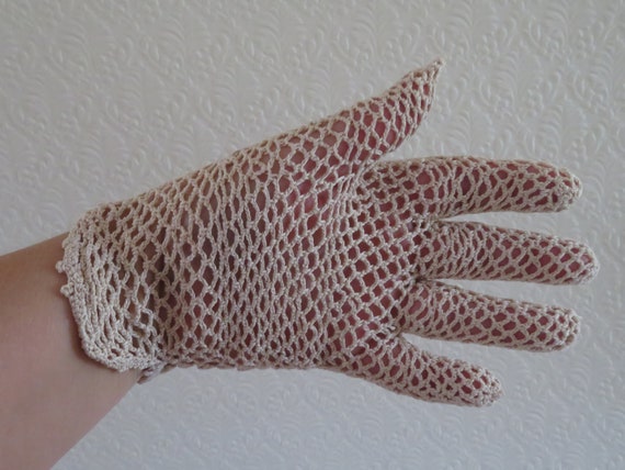 Vintage Beige Cotton Crochet Lace Wrist Gloves 19… - image 2