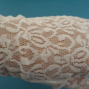 Vintage White Stretch Nylon Lace Wrist Gloves 1980s Size S 6.5 7 Ideal Bridal/Wedding/Prom Unworn New Old Stock image 3