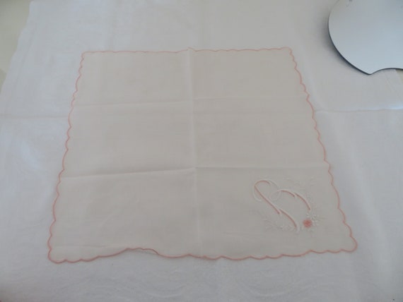 Vintage Pink Hankie/Handkerchief/Hanky with Prett… - image 3