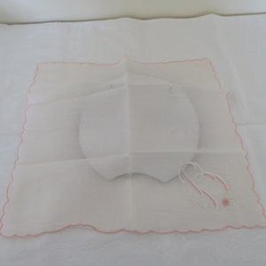 Vintage Pink Hankie/Handkerchief/Hanky with Pretty Embroidered &quot;R&quot; Initial - Bridal/Wedding Keepsake
