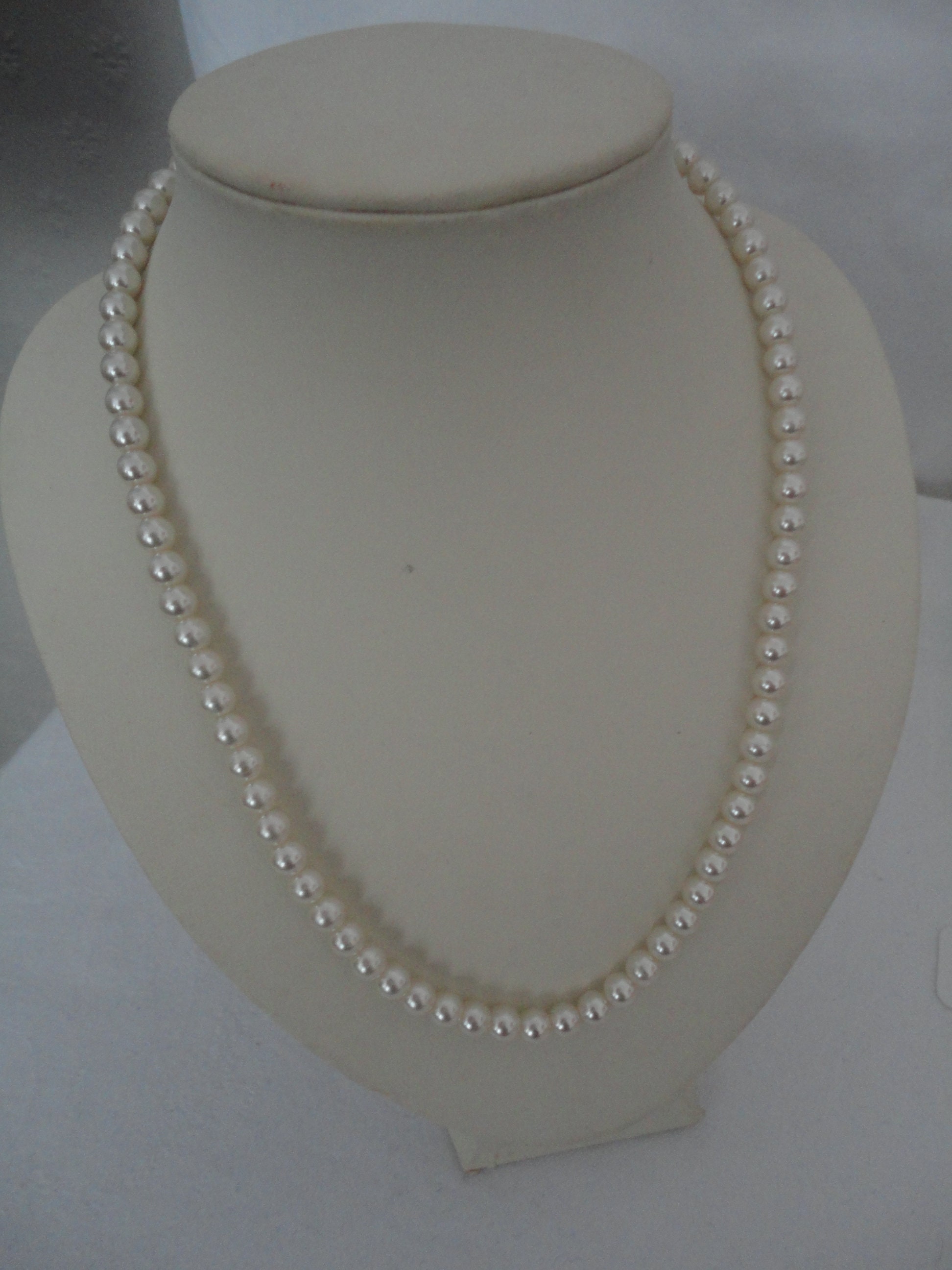 ★【VINTAGE HOLLYWOOD】★2-Way White Berry Pearl Necklac.e★ Double Strand Pearl Necklace Old Hollywood Vintage Jewelry