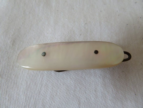 Vintage/Antique White Mother of Pearl Hand Carved… - image 2