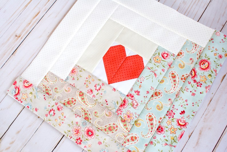 Patrón de bloque de edredón de cabaña de troncos con forma de corazón, PDF, piezas tradicionales, grande, cama individual, cama Queen, descarga digital imagen 1