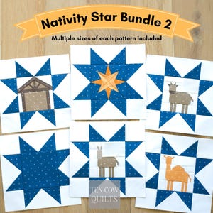Pode incluir: Um conjunto de seis blocos de colcha quadrados com padrões de estrelas azuis e brancas. Os blocos exibem imagens de um estábulo, uma estrela central, uma cabra, um burro e um camelo. Texto Nativity Star Bundle 2 e Ten Cow Quilts.
