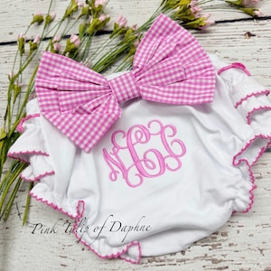 Ruffled Baby bloomers, Bow back bloomers, baby girl bloomers, Monogrammed Baby Bloomers, Bloomers with bow