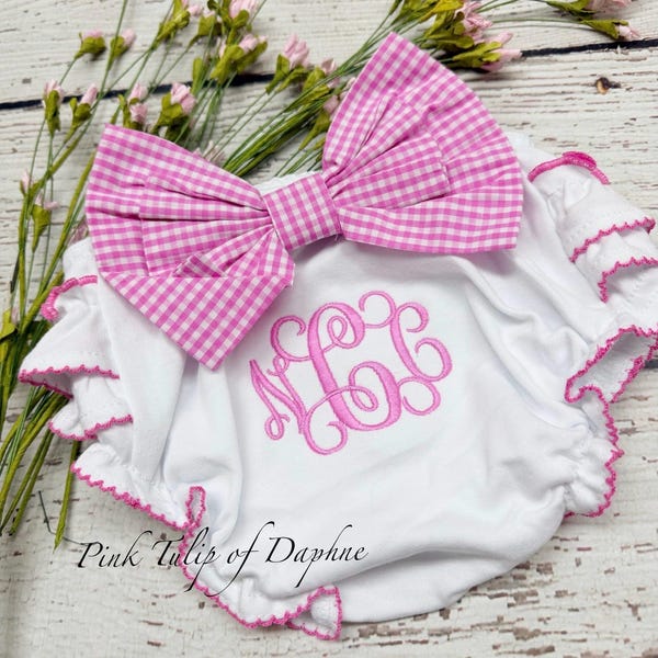 Ruffled Baby bloomers, Bow back bloomers, baby girl bloomers, Monogrammed Baby Bloomers, Bloomers with bow
