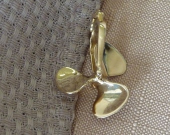 Solid 18K Boating Pendant, 18k Propeller Charm