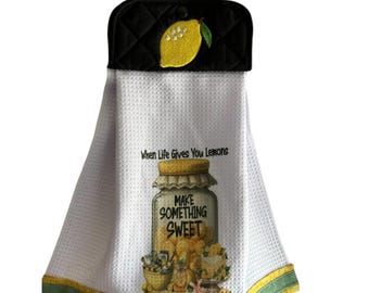 Whimsical Floral Kitchen Towel Set with Embroidered Potholder – Sunflower Daisies & Lemonade Sublimation Design
