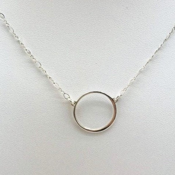 Collar de círculo abierto de plata de ley, Circle Karma, Circle Pendant, Circle Festoon, Plain Circle Layering Necklace, Delicado, Minimalista