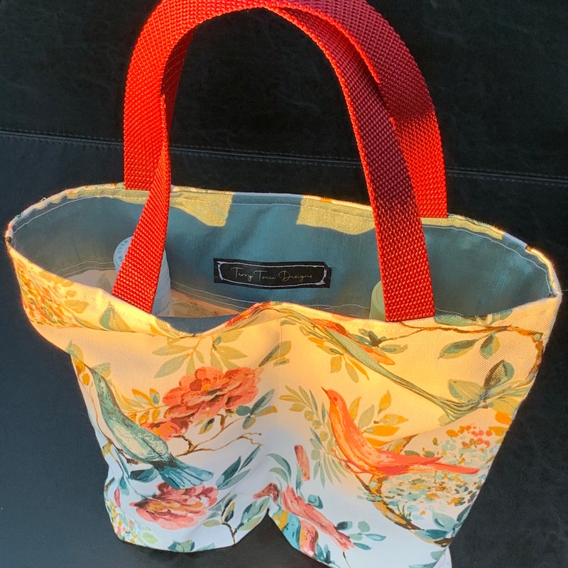 Craft Beer Pattern Print Leather Tote Bag main image 0