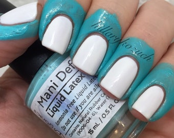 Latex Barrier - Mani Defender ® - Liquid Latex for perfect nails - Easy clean up of stamping and nail art - Nail Tape - Cuticle Barrier