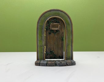 Fairy Garden Miniature Resin "Believe" Opening Doorway