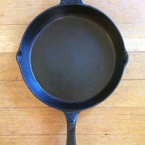 Vintage 10 Inch Chefmate Cast Iron Skillet 