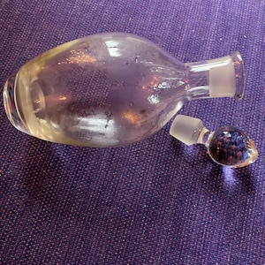 Glass Beverage Serving Decanter with Stopper