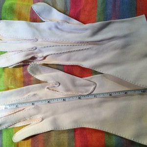 1960s Pale Pink Cotton 10-inch Gloves