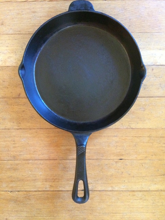 Vintage 10 Inch Chefmate Cast Iron Skillet 