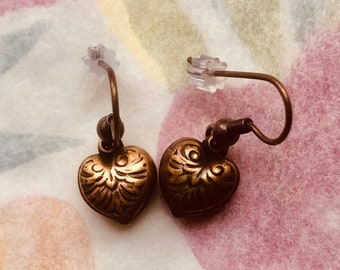 Ea-227 Heart earrings. Puffy brass heart charm earrings. Free shipping.