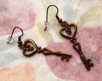 Ea-226 Heart Key Earrings. Free Shipping.