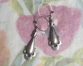 Ea-190 Silver drop earrings. Lightweight hallow back simple abstract teardrop shaped  dangle earrings. Free shipping.