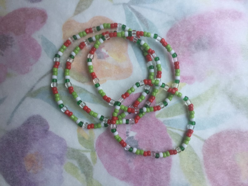 Christmas Colour Stretchie White /& Clear seedbeads Br-93 Bracelet with Red Free Shipping. Choose sizelength Green Drap\u00e5jularmband