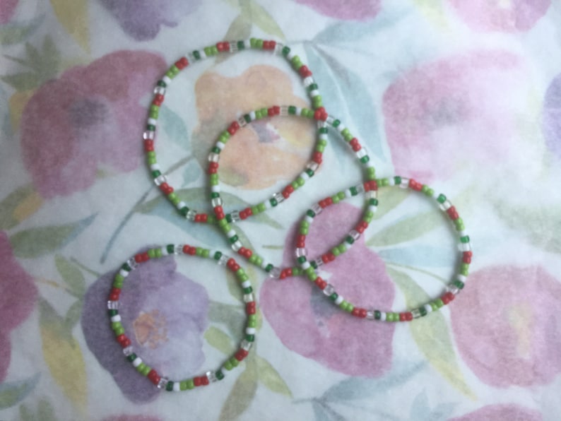Christmas Colour Stretchie White /& Clear seedbeads Br-93 Bracelet with Red Free Shipping. Choose sizelength Green Drap\u00e5jularmband