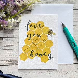 Romantic bee “love you honey” pun card