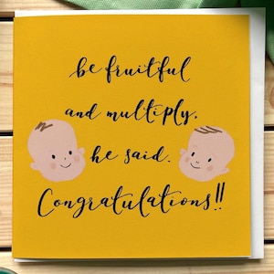 Christelijke kaart voor nieuwe baby-tweeling - wees vruchtbaar en vermenigvuldig, zei hij, gefeliciteerd grappige nieuwe ouderkaart
